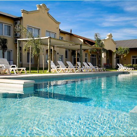 Hotel Howard Johnson Trenque Lauquen Exterior foto