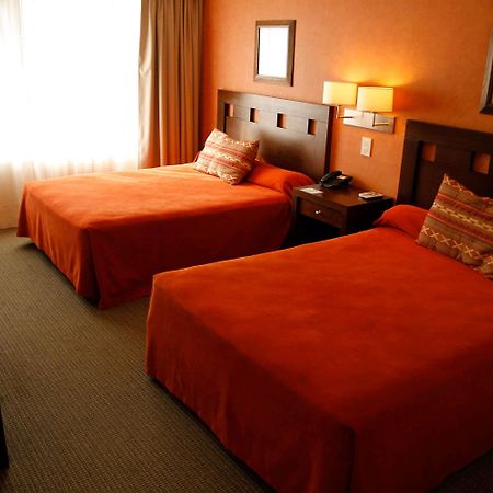 Hotel Howard Johnson Trenque Lauquen Exterior foto